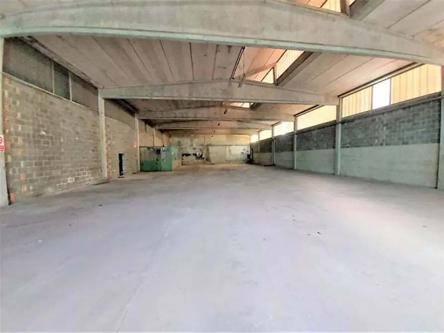 Immagine 17 di Capannone industriale in vendita  in Frazione Molinetto, N. 6 a Strona
