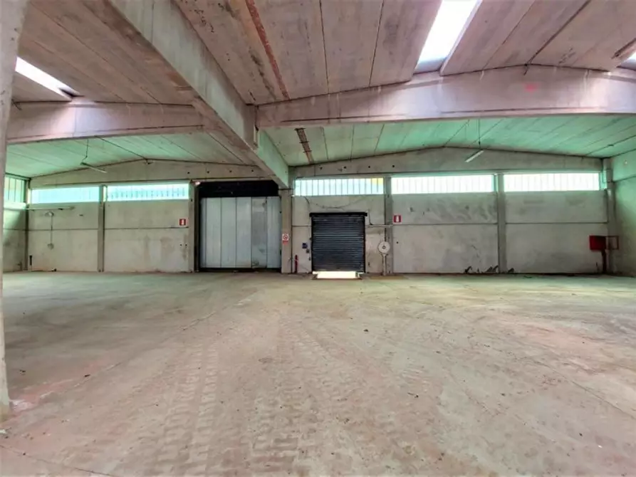 Immagine 19 di Capannone industriale in vendita  in Frazione Molinetto, N. 6 a Strona