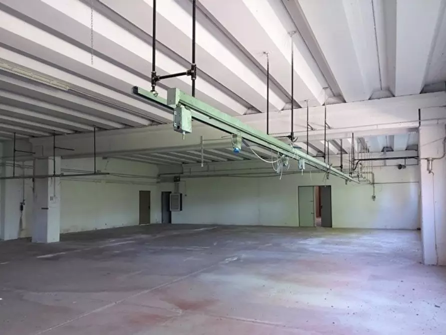 Immagine 2 di Capannone industriale in vendita  in Montecastelli, N. 4 a Umbertide