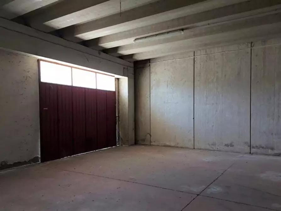 Immagine 5 di Capannone industriale in vendita  in Montecastelli, N. 4 a Umbertide