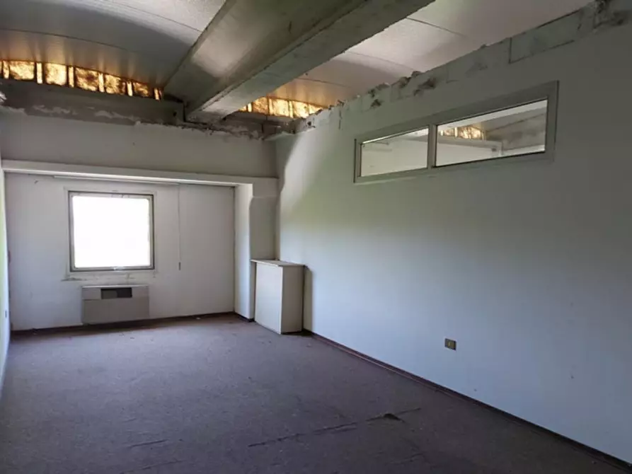 Immagine 16 di Capannone industriale in vendita  in Montecastelli, N. 4 a Umbertide