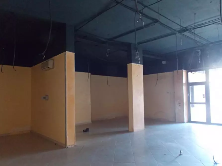 Immagine 4 di Negozio in vendita  in Via Rocco Chinnici, N. 2 a Termini Imerese