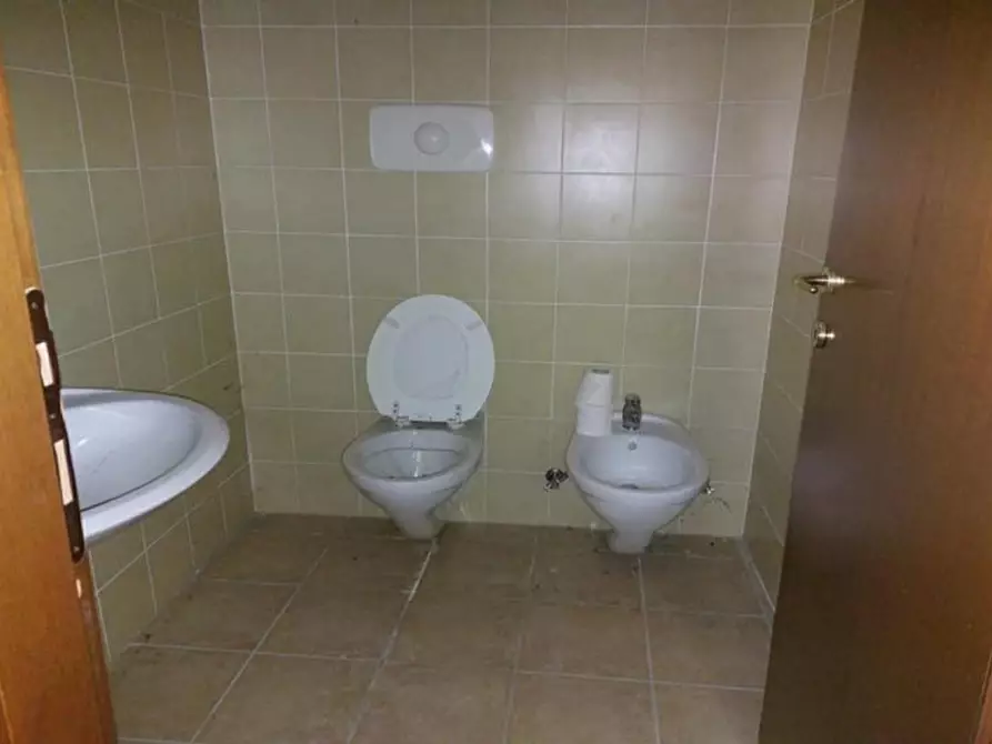 Immagine 7 di Ufficio in vendita  in Strada Provinciale Castagneto, N. snc a Teramo