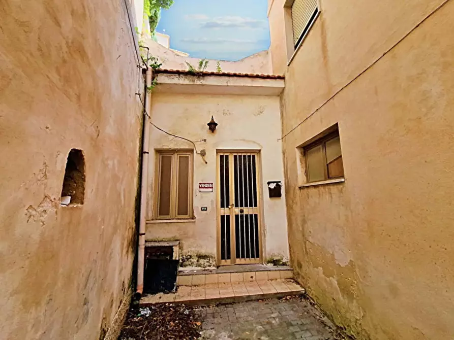 Immagine 2 di Appartamento in vendita  in Via Ciaceri, N. 1 a Modica