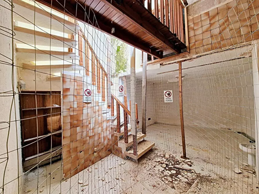 Immagine 9 di Appartamento in vendita  in Via Ciaceri, N. 1 a Modica