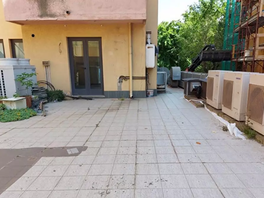 Immagine 10 di Ufficio in vendita  in Piazza Veneto, N. snc a Nuoro