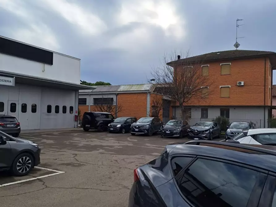 Immagine 2 di Capannone industriale in vendita  in Viia dell'Abete, N. 21 a Ravenna