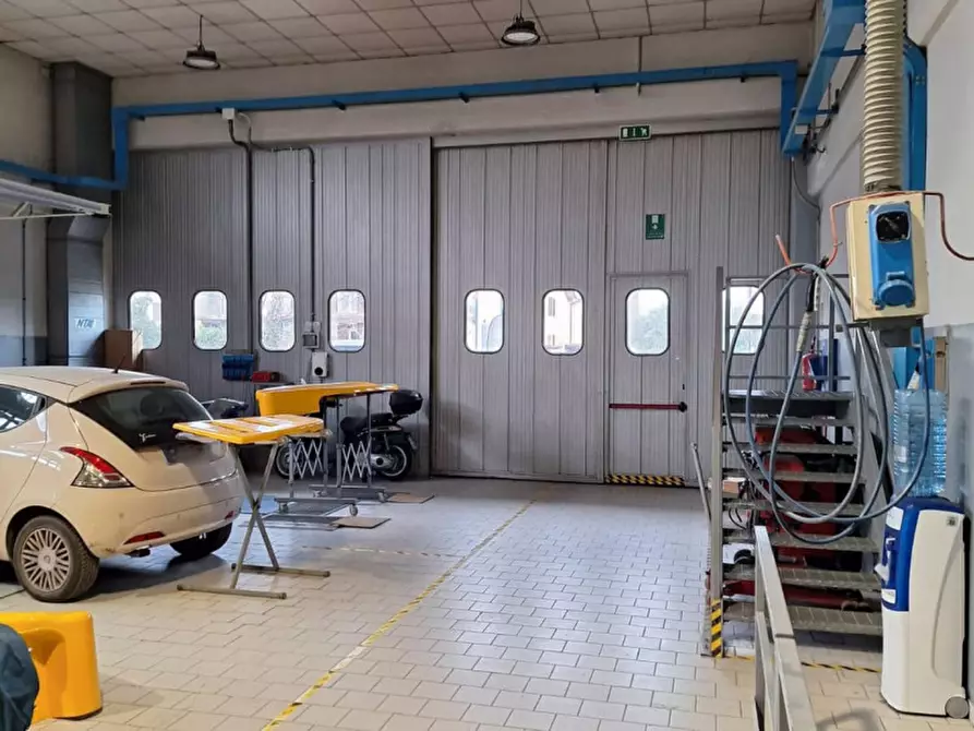 Immagine 8 di Capannone industriale in vendita  in Viia dell'Abete, N. 21 a Ravenna