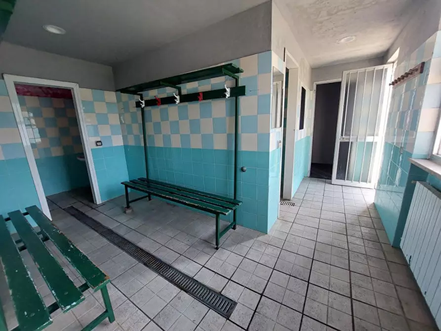 Immagine 8 di Attività commerciale in vendita  in Via Carlo Alberto Dalla Chiesa, N. 16 a Martinsicuro