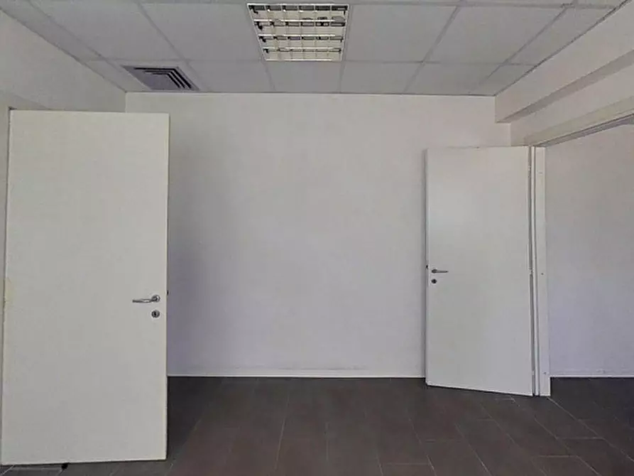 Immagine 9 di Ufficio in vendita  in Via Marittima, 33058 San Giorgio di Nogaro UD, Italia a San Giorgio Di Nogaro