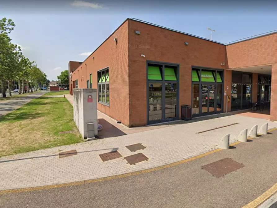 Immagine 1 di Negozio in vendita  in PIAZZA ILARIA ALPI, N. 25 a Nonantola