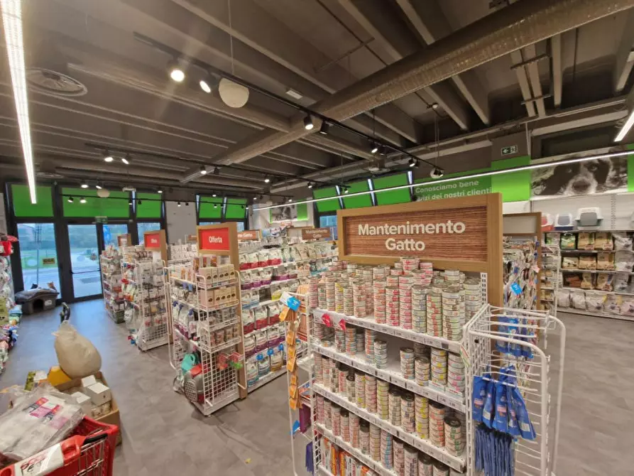 Immagine 14 di Negozio in vendita  in PIAZZA ILARIA ALPI, N. 25 a Nonantola