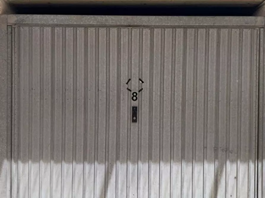 Immagine 1 di Posto auto in vendita  in Via dei Giardinetti, N. 158 a Roma