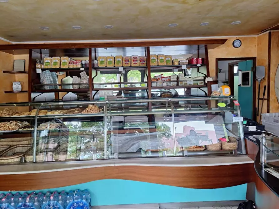 Immagine 9 di Attività commerciale in vendita  in via Galilei, N. 29 a Ravenna