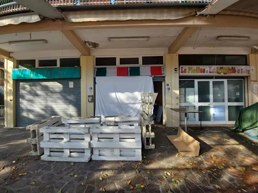 Immagine 1 di Negozio in vendita  in via III traversa, N. 25/a a Cervia