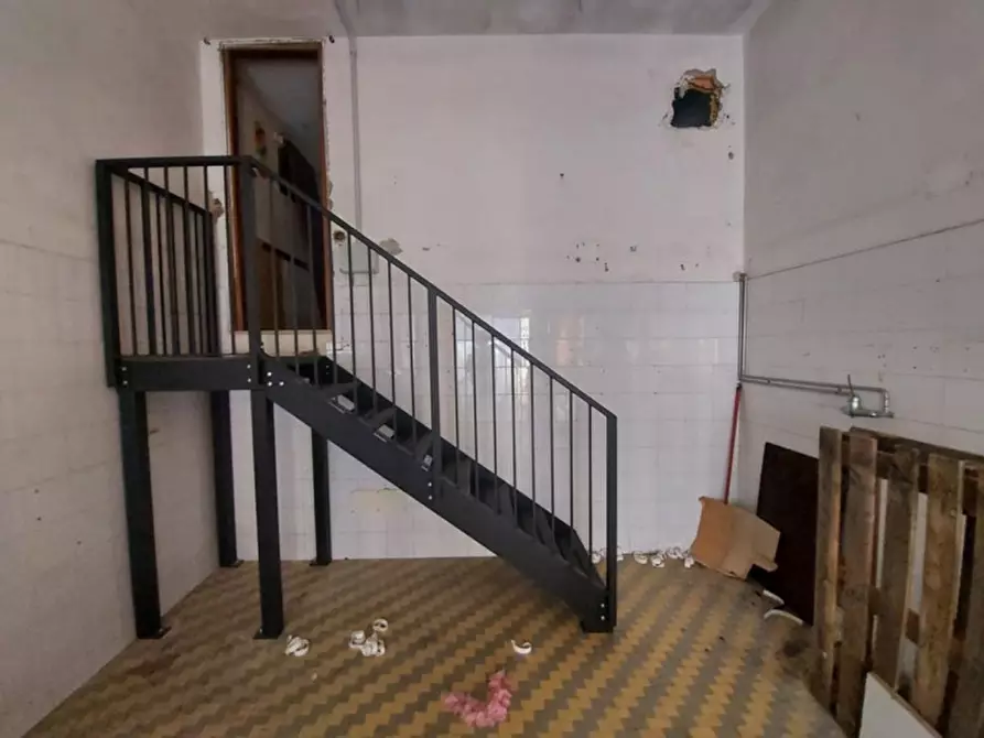 Immagine 5 di Negozio in vendita  in via III traversa, N. 25/a a Cervia