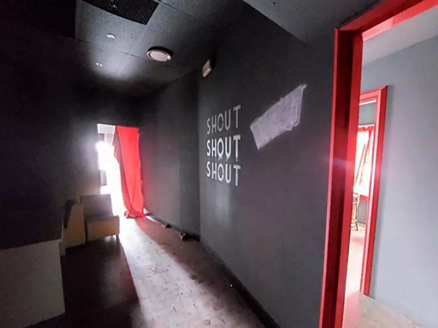 Immagine 7 di Attività commerciale in vendita  in Via del Lavoro, N. 25 a Castegnato