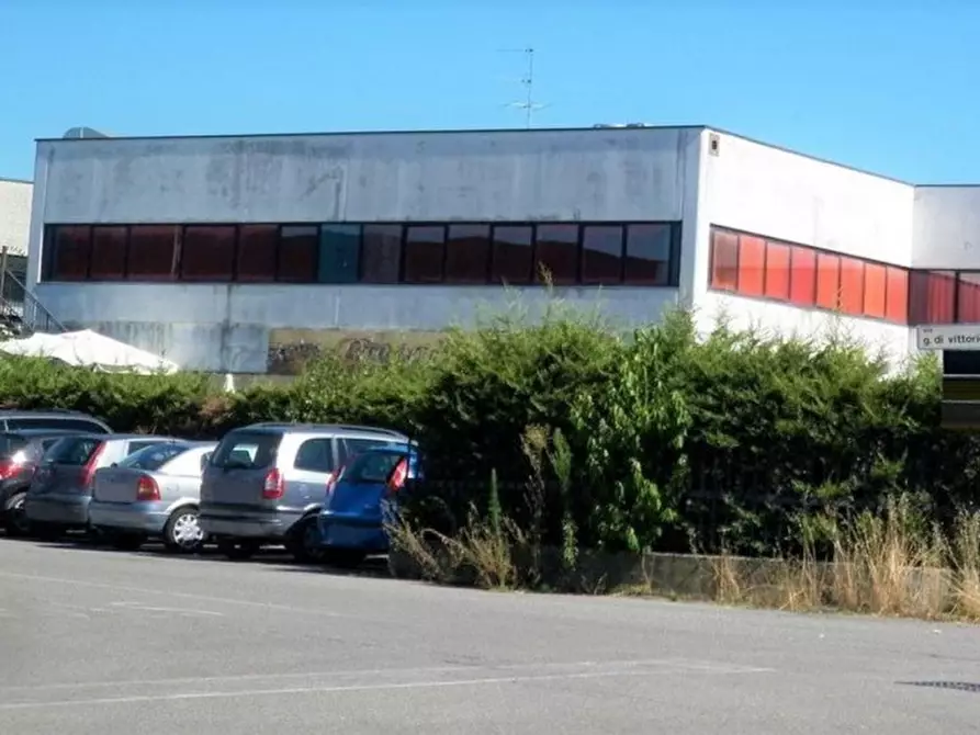 Immagine 22 di Attività commerciale in vendita  in Via del Lavoro, N. 25 a Castegnato