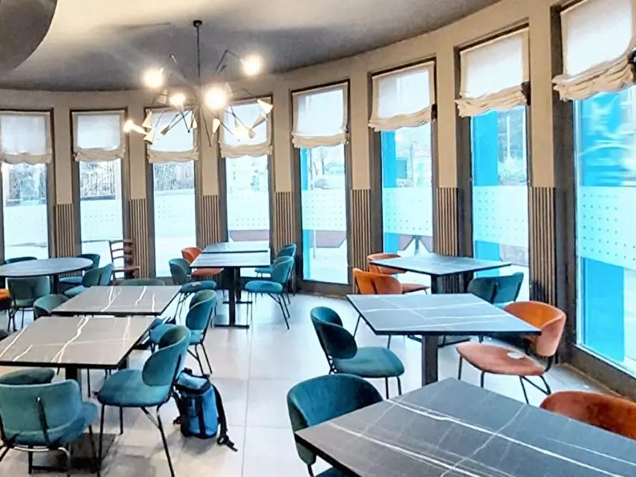 Immagine 3 di Attività commerciale in vendita  in Via Giuseppe Mazzini, N. 33 a Saronno