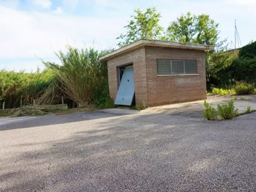 Immagine 15 di Capannone industriale in vendita  in Via Matteo Ricci, N. 10 a Ancona