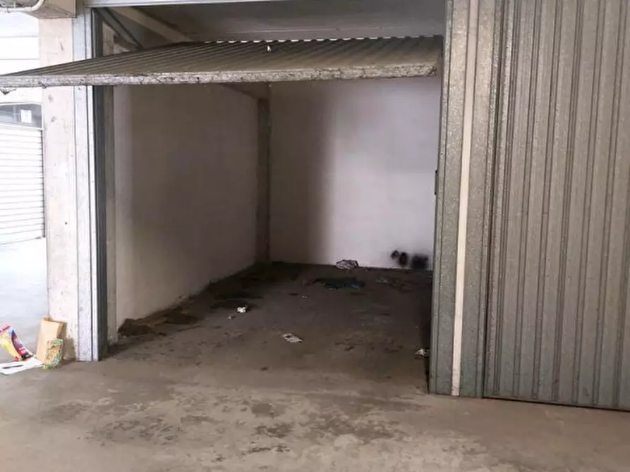 Immagine 2 di Posto auto in vendita  in Via dei Giardinetti, N. 158 a Roma