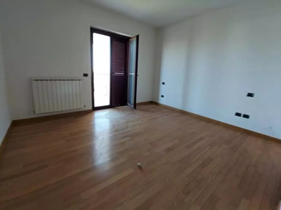 Immagine 9 di Ufficio in vendita  in Via Indipendenza, N. 47 a Sant'egidio Alla Vibrata