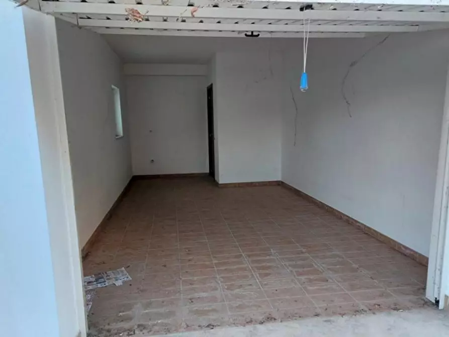 Immagine 14 di Ufficio in vendita  in Via Indipendenza, N. 47 a Sant'egidio Alla Vibrata