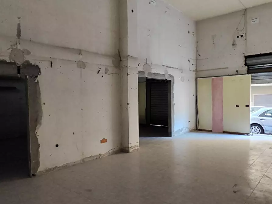 Immagine 5 di Negozio in vendita  in Via Carlo Baudi Di Vesme, N. 73 a Cagliari