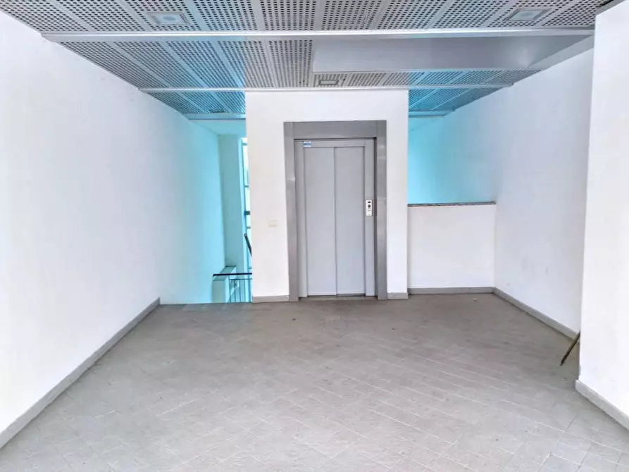 Immagine 8 di Negozio in vendita  in Via Magistrini, 3, 40013 Castel Maggiore BO, Italia a Castel Maggiore