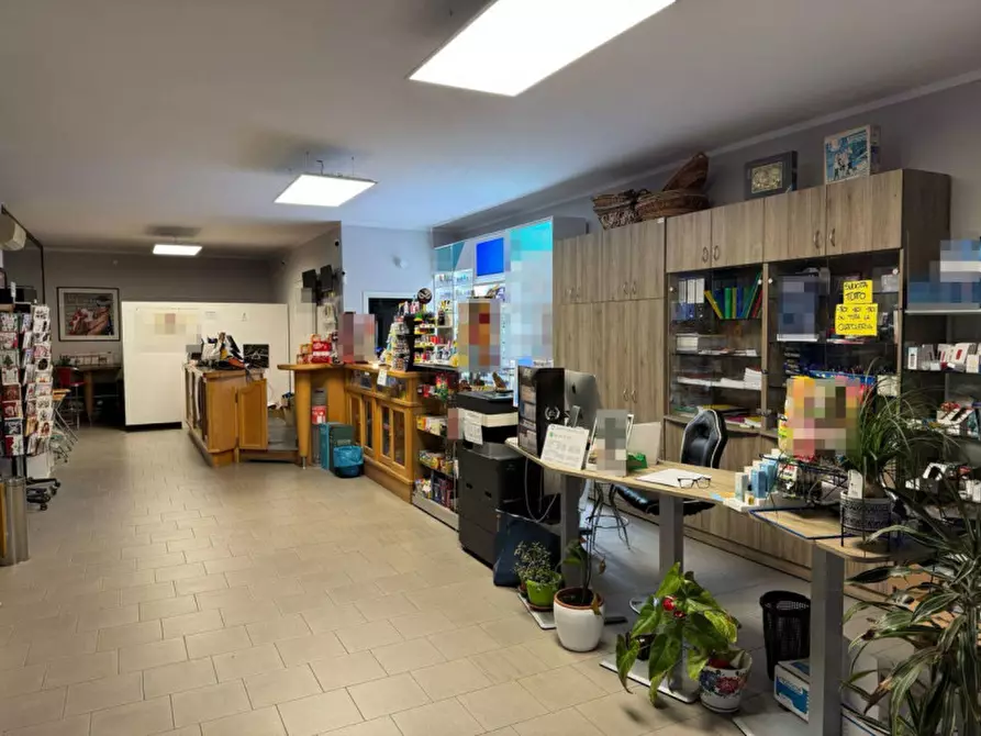 Immagine 1 di Negozio in vendita  in Ravenna, N. snc a Ravenna