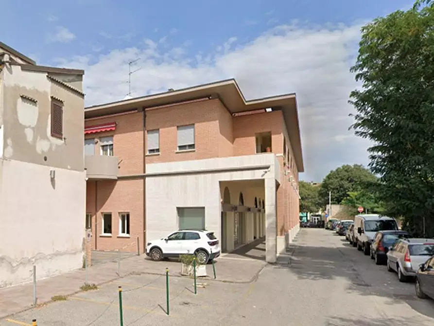 Immagine 6 di Negozio in vendita  in Piazza Monte Grappa, N. 11 a Forli'