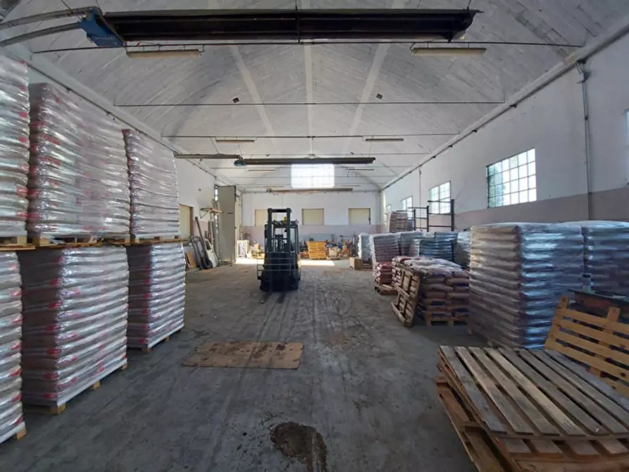 Immagine 3 di Capannone industriale in vendita  in via Stradone San Bernardino, N. 75 a Lugo