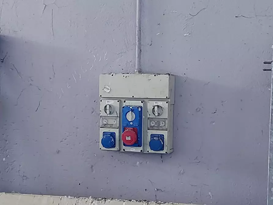 Immagine 5 di Capannone industriale in vendita  in via Stradone San Bernardino, N. 75 a Lugo