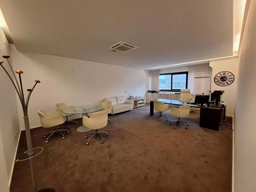 Immagine 14 di Ufficio in vendita  in Via Bruno Simonucci, 3, Ponte San Giovanni 06135 Perugia PG, Italia a Perugia