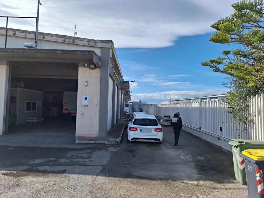 Immagine 3 di Capannone industriale in vendita  in Via degli Artigiani, 83, 76121 Barletta BT, Italia a Barletta