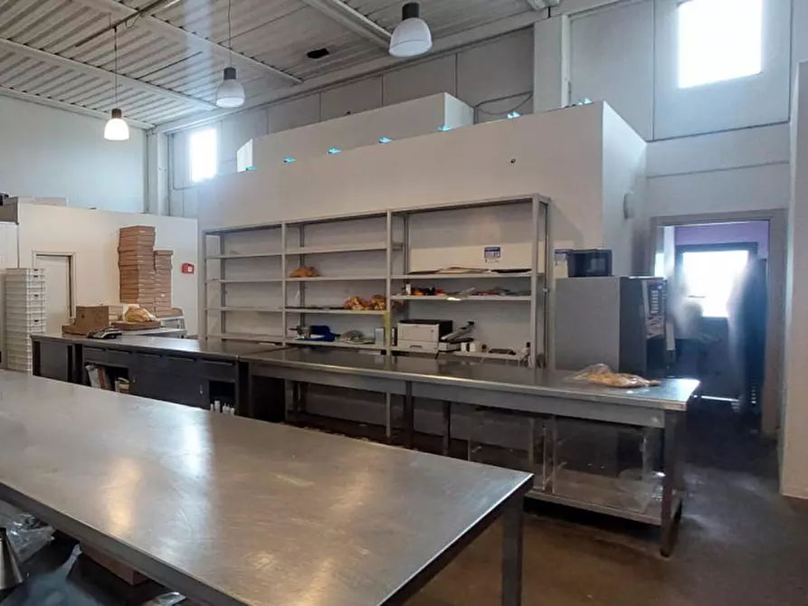 Immagine 7 di Capannone industriale in vendita  in Frazione Ellera - Chigiana, Via Camillo Bozza, N. snc a Corciano