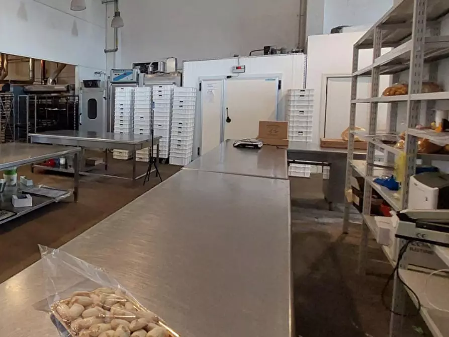 Immagine 9 di Capannone industriale in vendita  in Frazione Ellera - Chigiana, Via Camillo Bozza, N. snc a Corciano