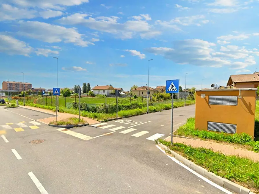 Immagine 2 di Terreno in vendita  in Via Francesco Salerno snc, N. snc a Brandizzo