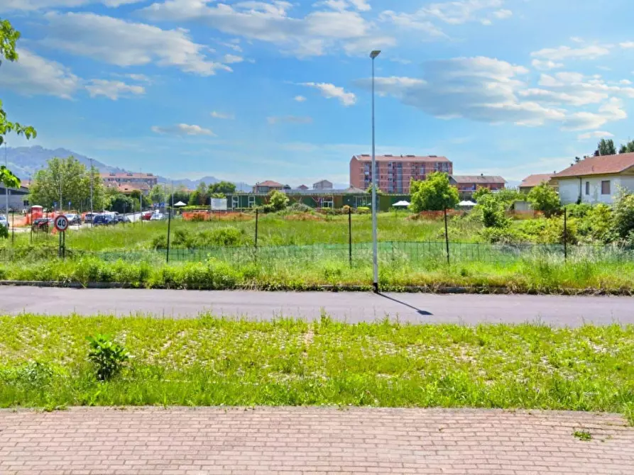 Immagine 4 di Terreno in vendita  in Via Francesco Salerno snc, N. snc a Brandizzo