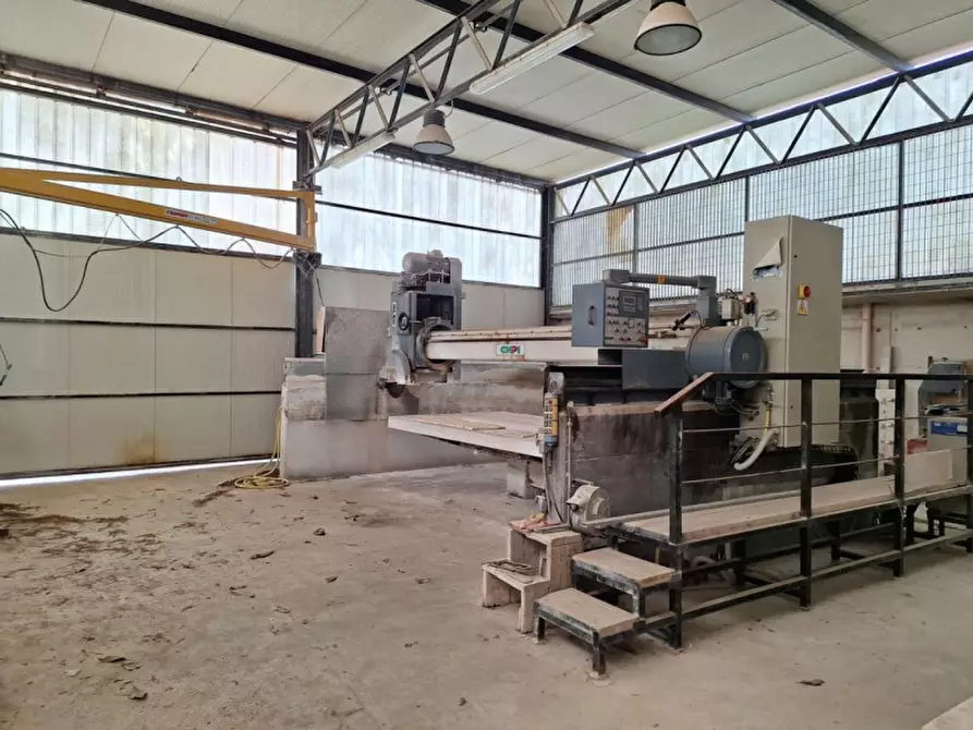 Immagine 11 di Capannone industriale in vendita  in Stradella Triggiani, 8, 70020 Bitritto BA, Italia a Bitritto