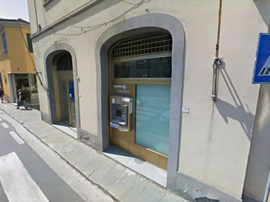 Immagine 1 di Ufficio in vendita  in Viale Giovanni Pascoli, N. 23 a Barga