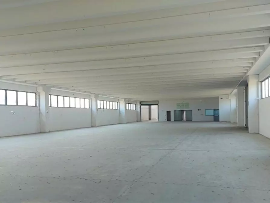 Immagine 3 di Capannone industriale in vendita  in Via Macello, N. 3/B a Cavour