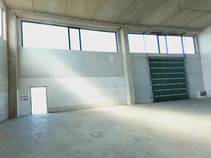 Immagine 8 di Capannone industriale in vendita  in Via Macello, N. 3/B a Cavour