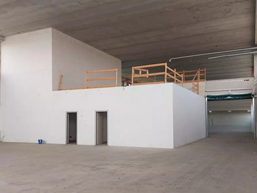Immagine 9 di Capannone industriale in vendita  in Via Macello, N. 3/B a Cavour
