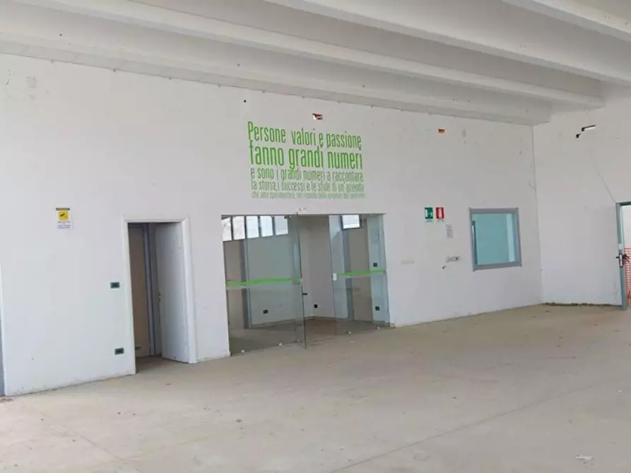 Immagine 11 di Capannone industriale in vendita  in Via Macello, N. 3/B a Cavour
