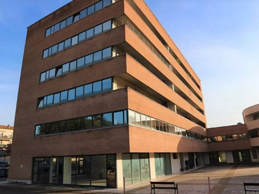 Immagine 15 di Attività commerciale in vendita  in Strada Tuderte, N. 77 a Perugia