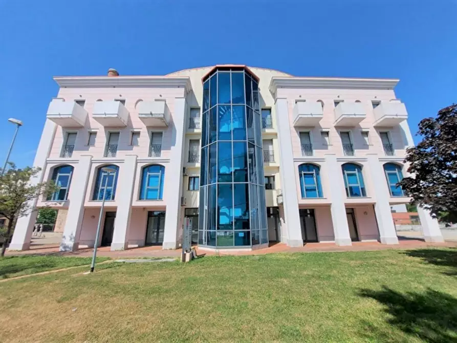 Immagine 5 di Ufficio in vendita  in Piazzale salvo D’Acquisto, N. 11 a Monfalcone