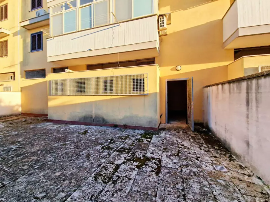 Immagine 5 di Negozio in vendita  in via Martino Luigi Cairoli, N. snc a San Pietro In Lama