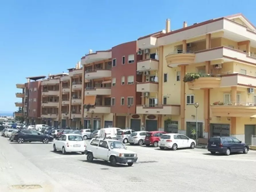 Immagine 10 di Negozio in vendita  in via Galeno, N. snc a Corigliano-Rossano