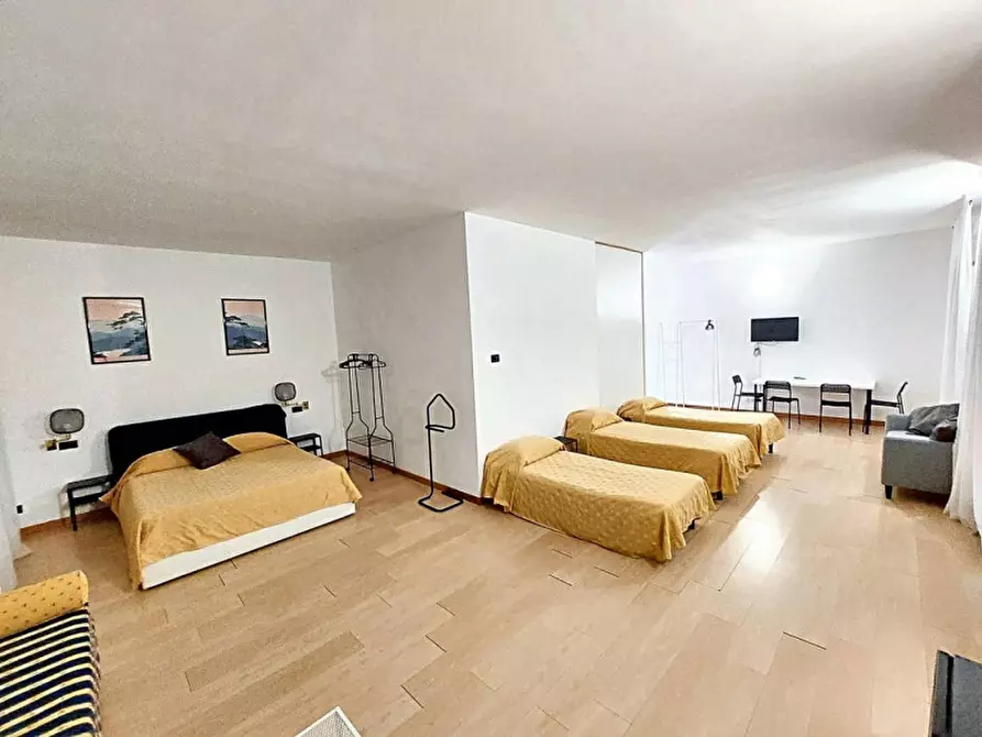 Immagine 5 di Hotel in vendita  in Corso Palmiro Togliatti, N. 21 a Vigevano